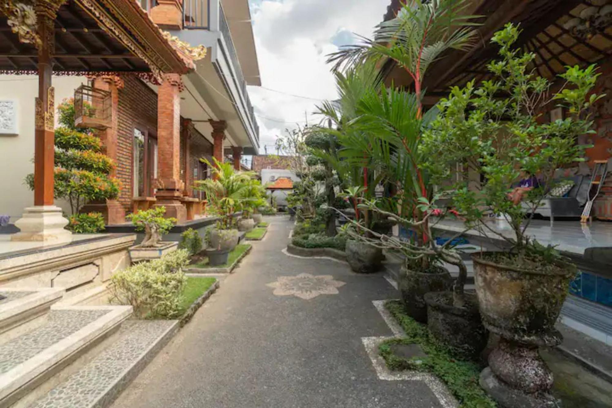Pondok Lulik Homestay Canggu Экстерьер фото