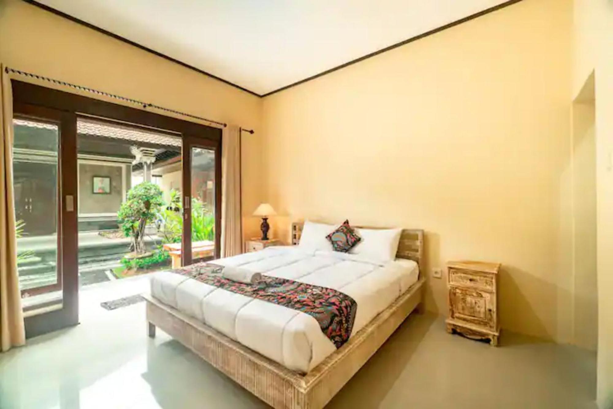 Pondok Lulik Homestay Canggu Экстерьер фото